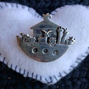 925 Sterling Silver Noah and The Arc Pendant/Pin